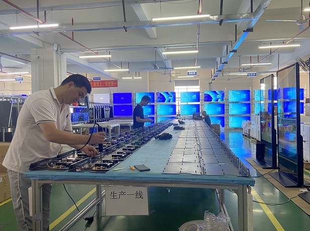 公海7108线路55寸3.5mm液晶拼接屏生产图