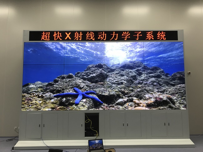 公海7108线路科技55寸3.5mm液晶拼接屏项目实拍图