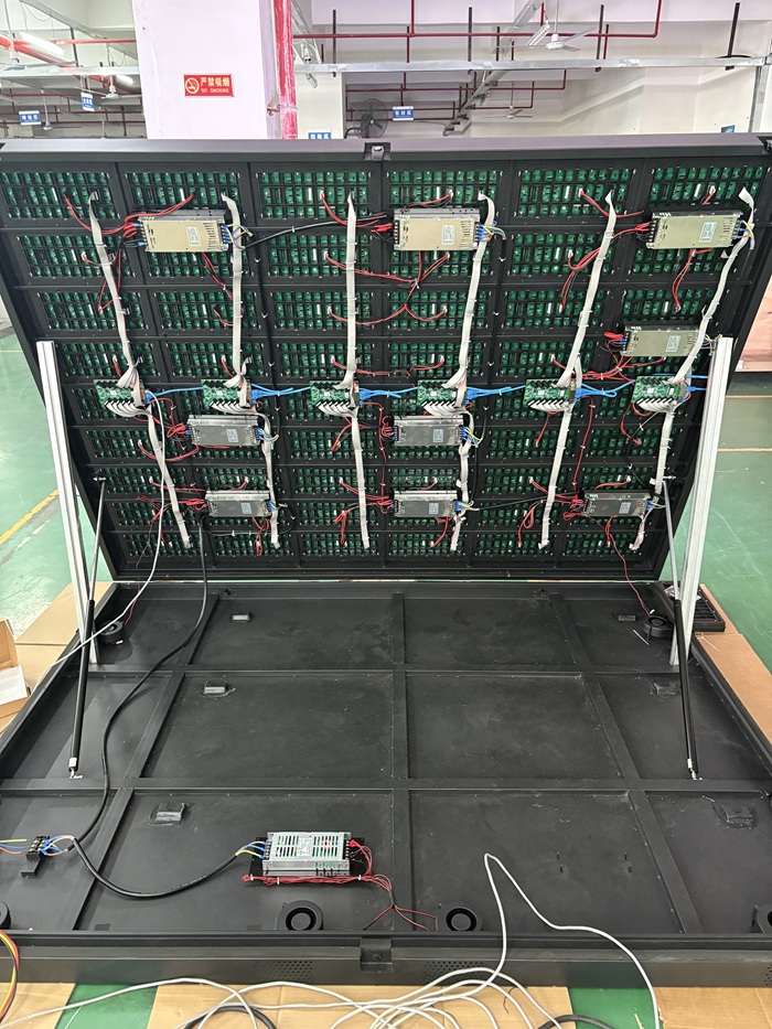户外前翻盖箱体led显示屏