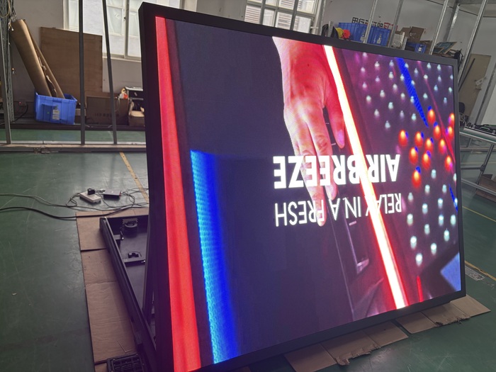 户外前翻盖箱体led显示屏