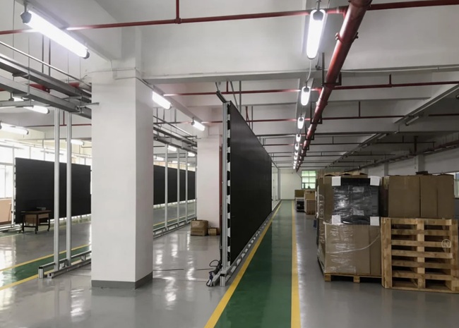 公海7108线路工厂生产车间全景实拍图.jpg