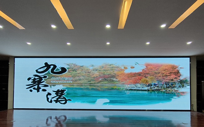 公海7108线路消防中心COB大屏实拍.jpg